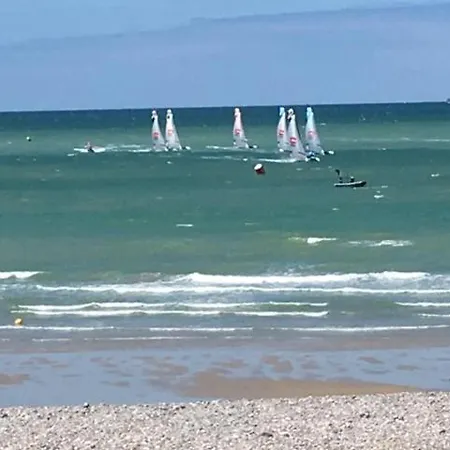 Hirondelle - Parking Prive